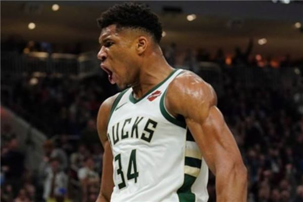 欧洲篮球巨人再度夺冠