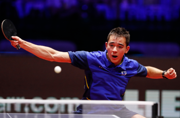 成功地将球 成功地将球